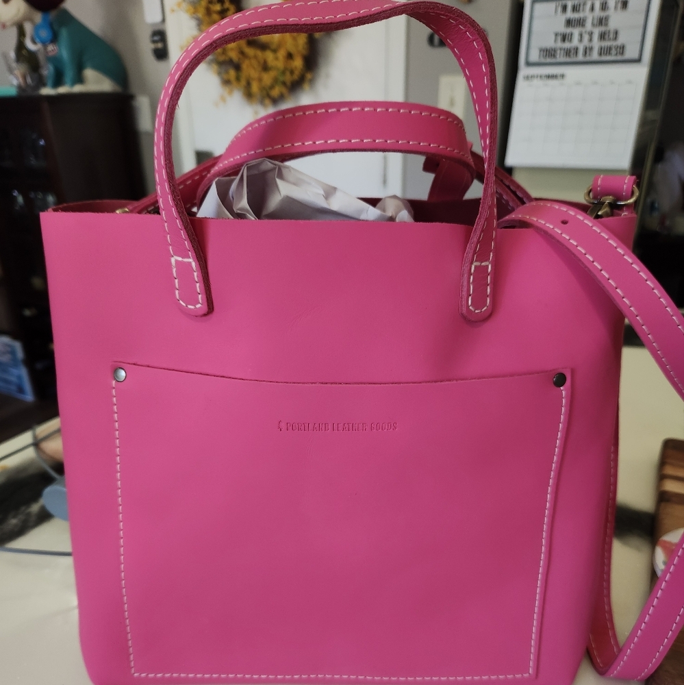 Portland Leather Goods new without tags Margot medium classic crossbody